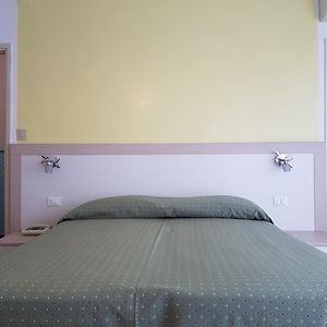 Hotel Mignon 50 Mt Dalla Spiaggia E Dall'Isola Pedonale